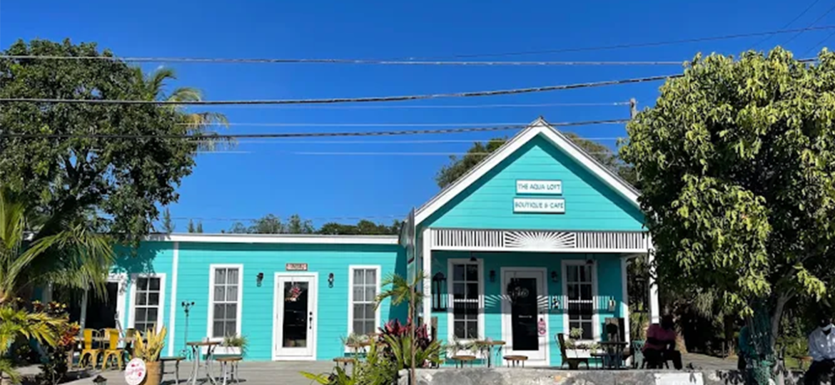 Aqua Loft Boutique & Café